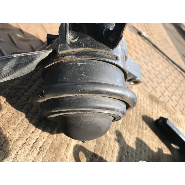 シエンタ(車) シエンタ DAA-NHP170G エンジンマウント ハイブリッドX 7 