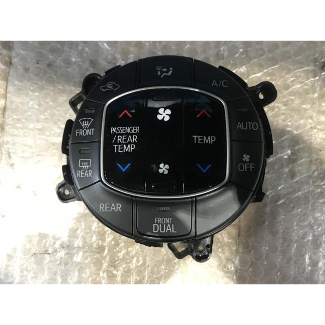 ヴォクシー DBA-ZRR80W エアコンスイッチパネル ZS 煌 7人 070 55930