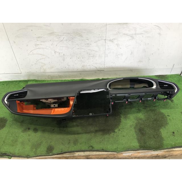 シエンタ(車) シエンタ DBA-NSP170G ダッシュボード ファンベースX 5人 