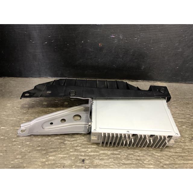 トヨタ クラウン AWS210 オーディオアンプ 86280-30710