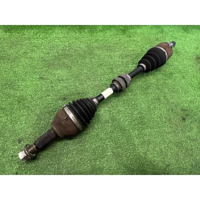 シルフィ DBA-TB17 左フロントドライブシャフト S B20 39101-3RC1A