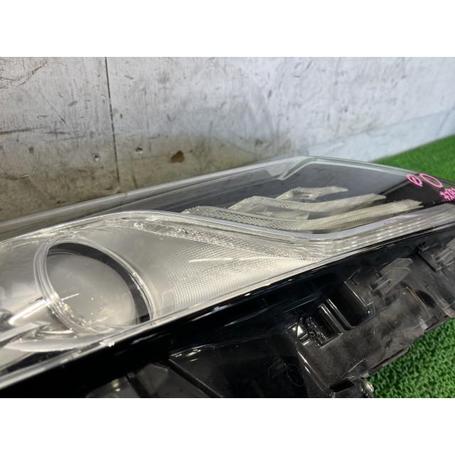 カムリ DAA-AXVH70 右ヘッドランプASSY Gレザーパッケージ 218 81145-33E70 CPU付iskwshoutenの画像
