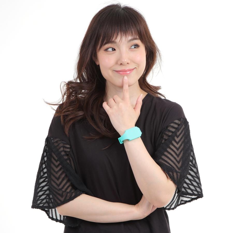 触感時計『タック・タッチ』　腕時計型　カラー：ハテルマ・マリンブルー（沖縄、波照間島のニシ浜の海の色） | 