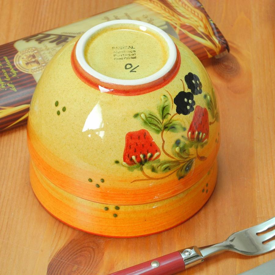 ポルトガル製 手描き 陶器 13cm 小鉢 ストロベリー柄 いちご柄 カフェ