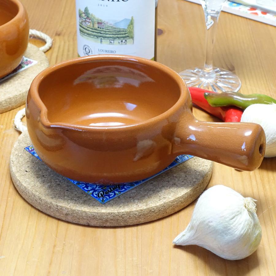 ポルトガル製 ポットプレート 16cm 丸形 鍋敷き アズレージョ柄 カラフル 耐熱 絵タイル コルク 食器 テーブルウエア トリベット お土産 pmc-ca |  | 03