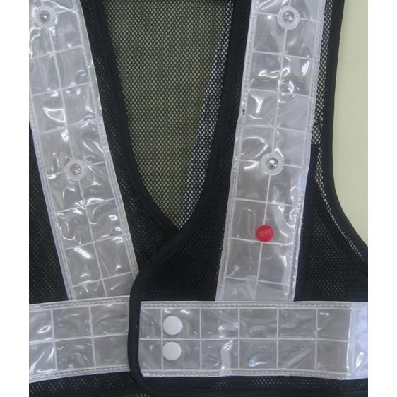 赤色発光ＬＥＤベスト　 |  | 05