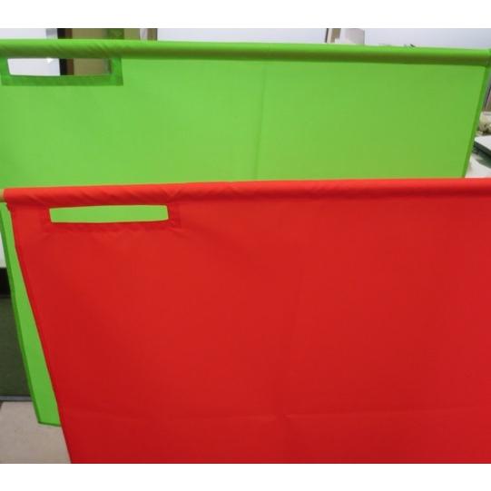 蛍光赤旗　90×90　 |  | 05