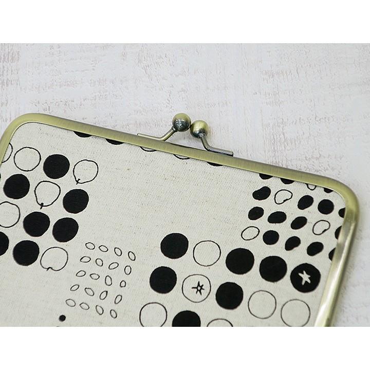 マルチケース M たべもの ブラック 母子手帳 がまぐち 手作り Pc Multi Tabe Bk Isso Ecco Yahoo 店 通販 Yahoo ショッピング