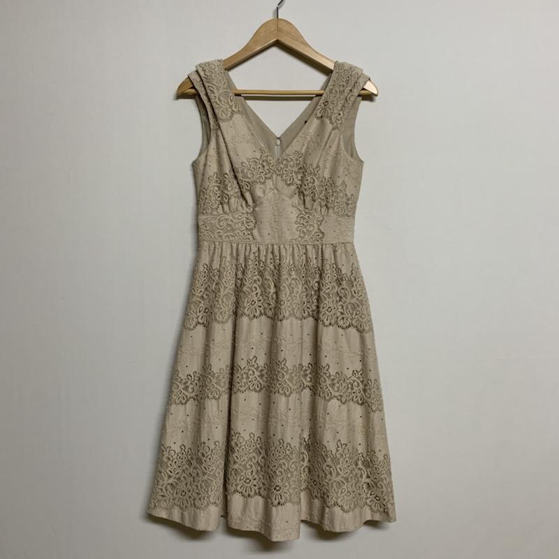 Baycrews ベイクルーズ ひざ丈スカート ワンピース One Piece Medium Skirt ノースリーブ Vネック ひざ丈 花柄 カットレース フレアワンピ ドンドンダウンis 通販 Yahoo ショッピング