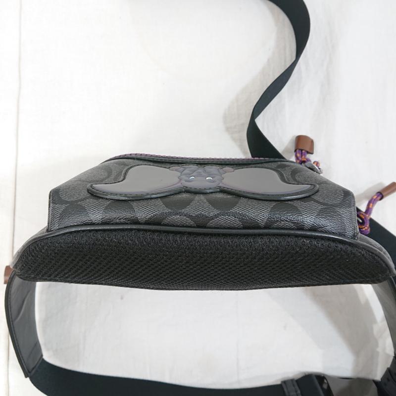 COACH コーチ ボディバッグ Sling Bag × Disney ダンボ シグネチャー 