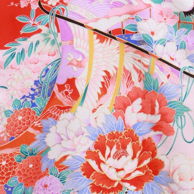 赤い花柄　辻ヶ花　蝶デザインの着物 お宮参り用品　産着　女の子　未使用 赤い花柄 辻ヶ花 蝶デザインの着物 お宮参り用品 産着 女の子