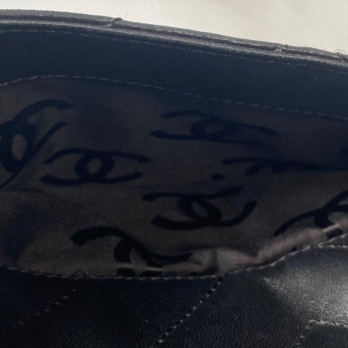 CHANEL 【中古】 CHANELシャネル Vステッチ チェーンショルダーバッグ  