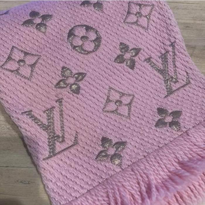 LOUIS VUITTON 【中古】 ルイヴィトン エシャルプ ロゴマニア LOUIS VUITTON 【中古】 ルイヴィトン エシャルプ ロゴマニア