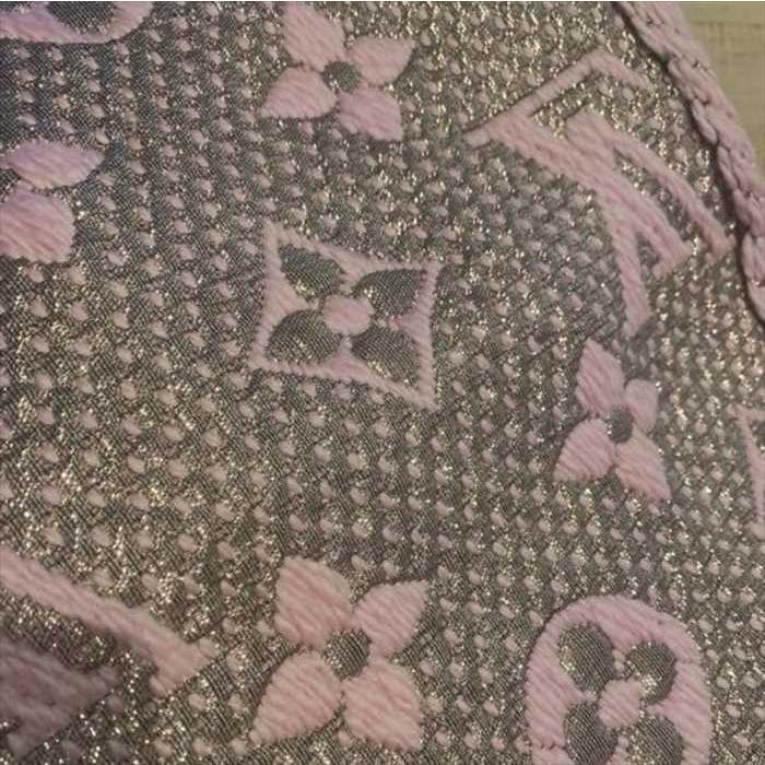 LOUIS VUITTON 【中古】 ルイヴィトン エシャルプ ロゴマニア LOUIS VUITTON 【中古】 ルイヴィトン エシャルプ ロゴマニア