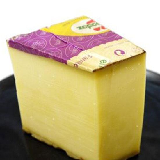 宅配便配送 チーズ 年末のプロモーション コンテ 24ヵ月熟成 約500g フランス産 セミハードチーズ 100g当たり891円 再計算 税込