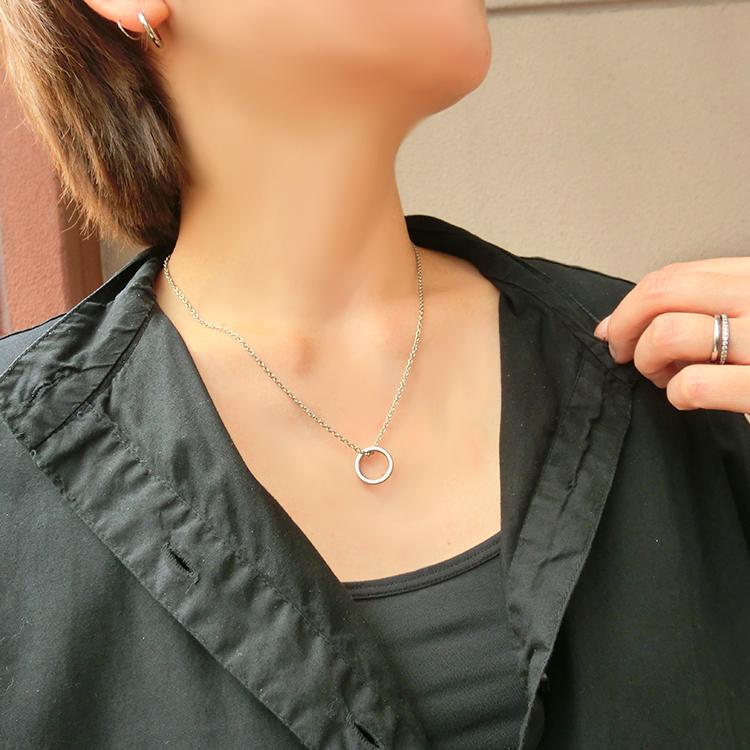 ペアネックレス 金アレ対応 刻印無料 ダイヤ サファイア リングトップ ネックレス チタン メンズの画像
