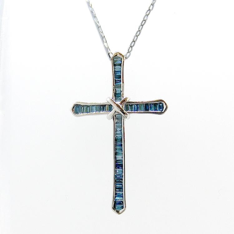 サイズ調整可能】【1.58ct 】K18 ダイヤモンド付 クロスネックレス