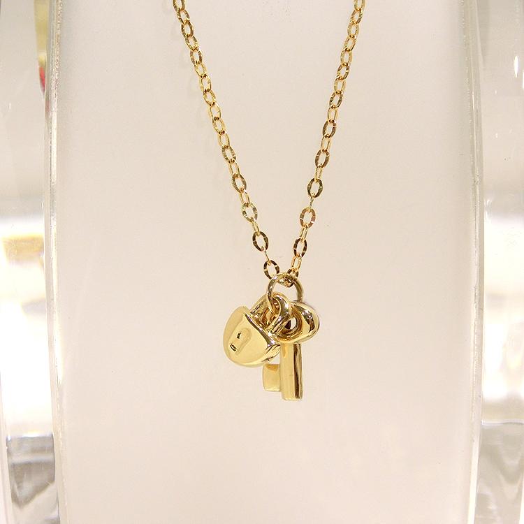 UNOAERRE（ウノアエレ） クリスマス プレゼント 18金 地金 ペンダント