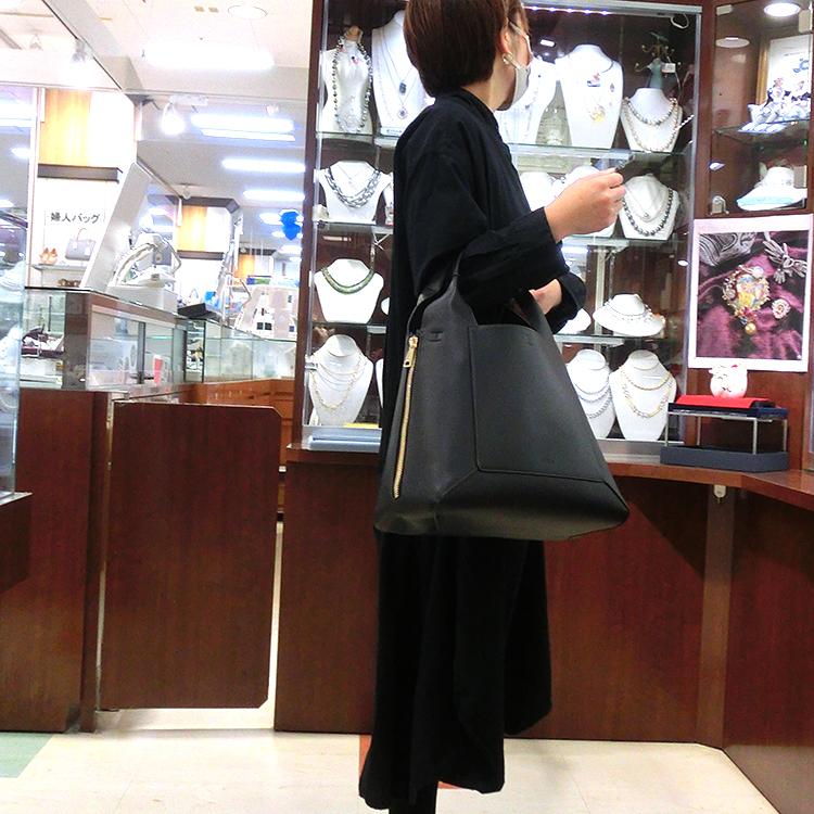 プレゼント フルラ ショルダーバッグ ジルダ Lサイズ FURLA WB00468 BX0181 GILDA L TOTE MARMO c ブラック 2WAY レザー A4  (t62)の画像