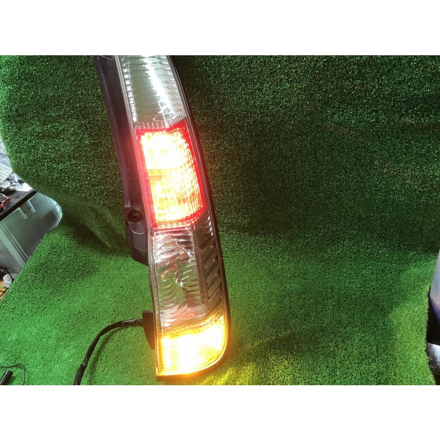 テリオスキッド J111Gテリオスキッド 純正テールランプ右 KOITO220-51878 23-4242 YS4