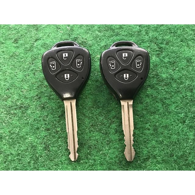 トヨタ 純正 ４ボタン 両側電動スライド用 007-AF0105 215 Amazon | TOYOTA (トヨタ) 純正部品 リヤコンビネーションランプ