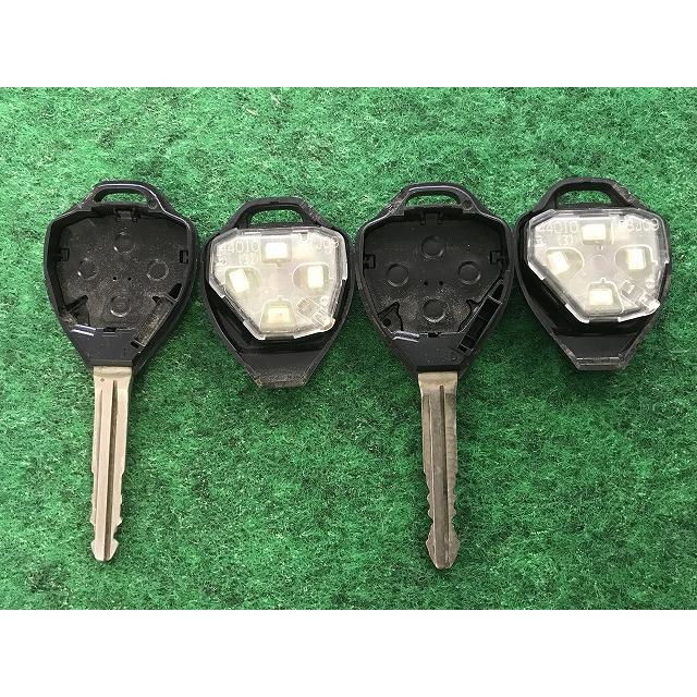 トヨタ キーレスキー 基盤44010 両側スライド 4ボタン YS11 EM : Itami