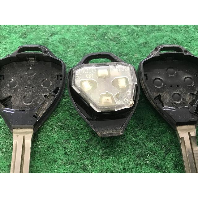 トヨタ キーレスキー 基盤44010 両側スライド 4ボタン YS11 EM : Itami