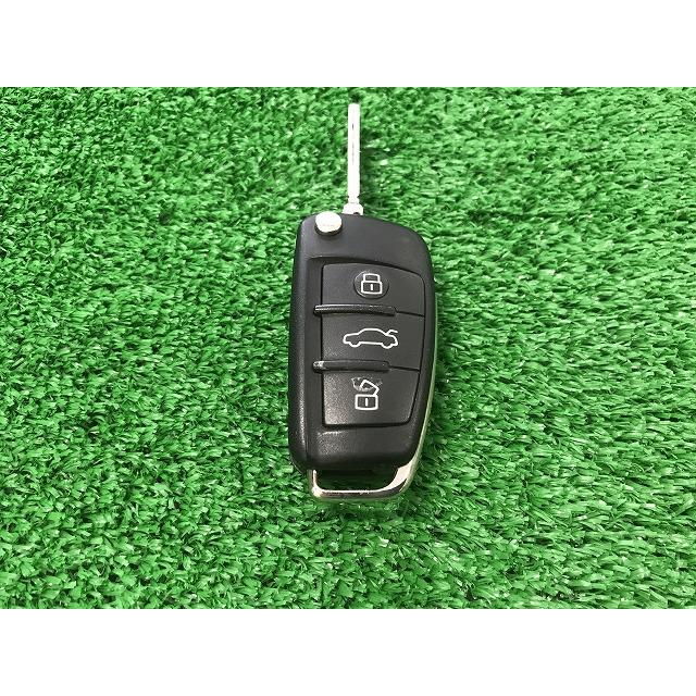 Audi（アウディ） スマートキー リモコンキー 3ボタン 赤ランプ点灯OK