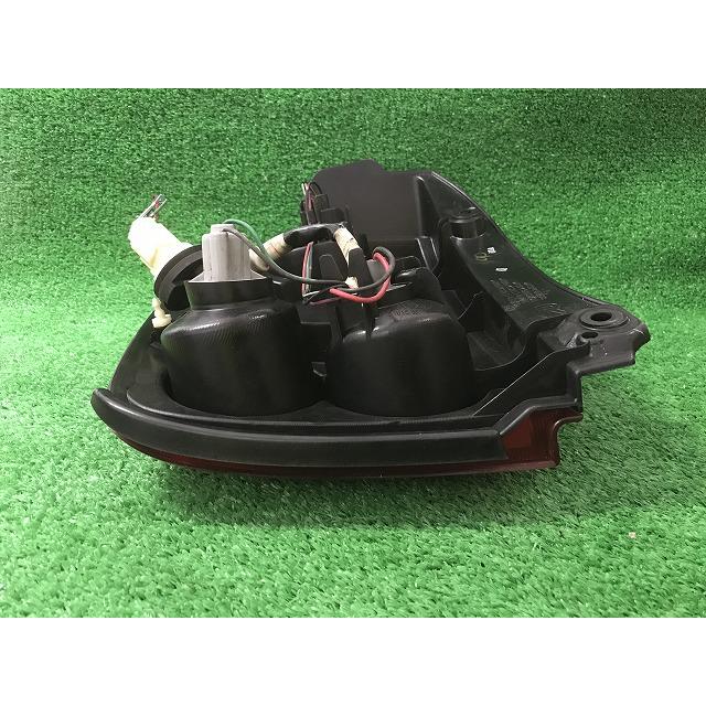 ラパン スズキ 純正 HE22S テールランプ テールライト 右