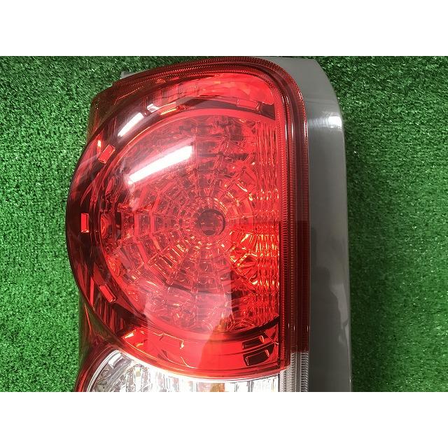 トヨタ（TOYOTA） ZRE154N カローラルミオン テールランプ テール