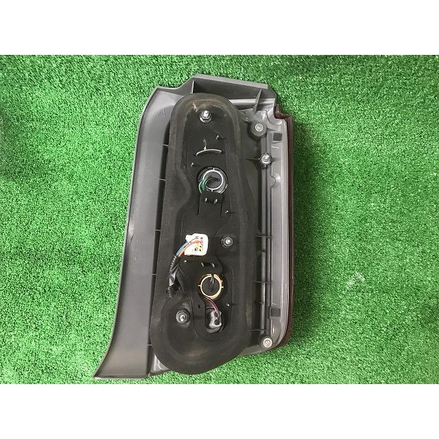 トヨタ（TOYOTA） ZRE154N カローラルミオン テールランプ テール