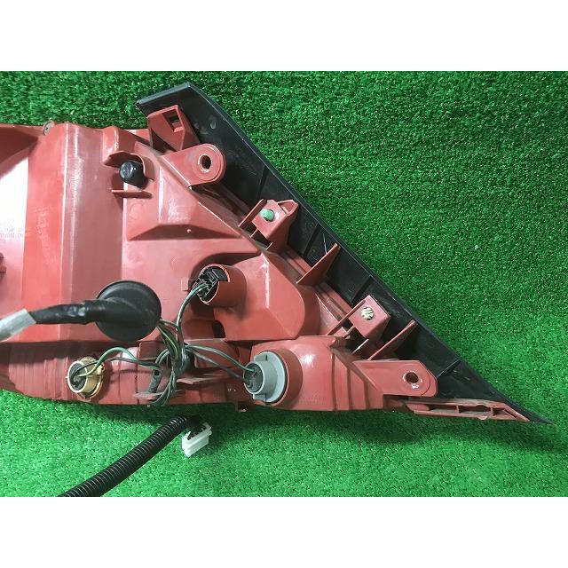 ホンダ（HONDA） 純正 レジェンド KB1 テールランプ テールライト 右