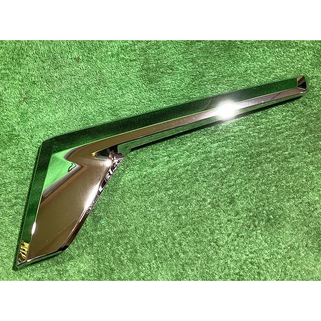 トヨタ　ランクル200後期　純正メッキグリル　ヘッドライトガーニッシュ ランドクルーザー トヨタ 純正 ランクル 200 後期 ヘッドライトメッキ