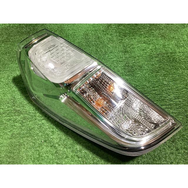 三菱（MITSUBISHI） ミツビシ 純正 B11A ekスペース LED テールランプ 