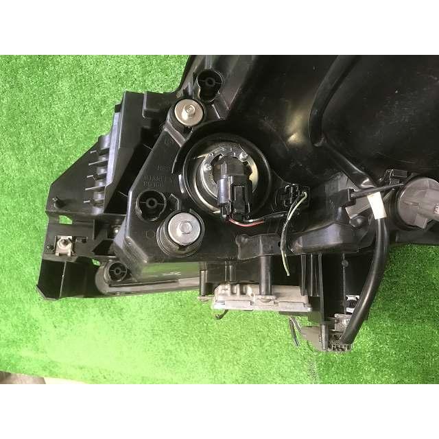 マツダ（Mazda） LY3P MPV HID ヘッドランプ ヘッドライト 右