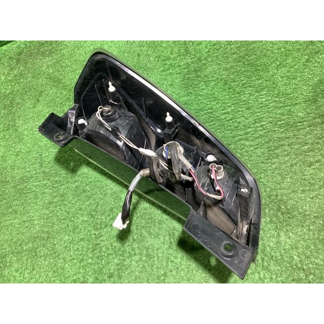 ディズ　ルークス　リアライト　左 デイズルークス DBA-B21A 左テールランプ ブレーキランプ ストップ