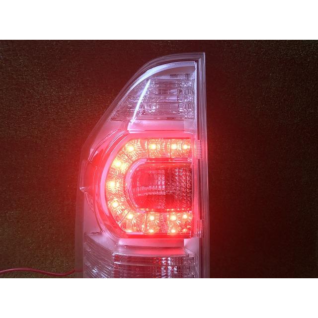 ヴォクシー ZRR75W ヴォクシー純正 後期 ZS煌き LEDテールランプ