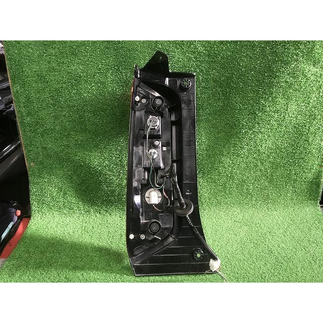 N-WGN JH4 ホンダスタンレー 右テールランプ　テールライト　W4841 N-WGN エヌワゴン JH4 LEDテールランプ テールライト 右 スタンレー