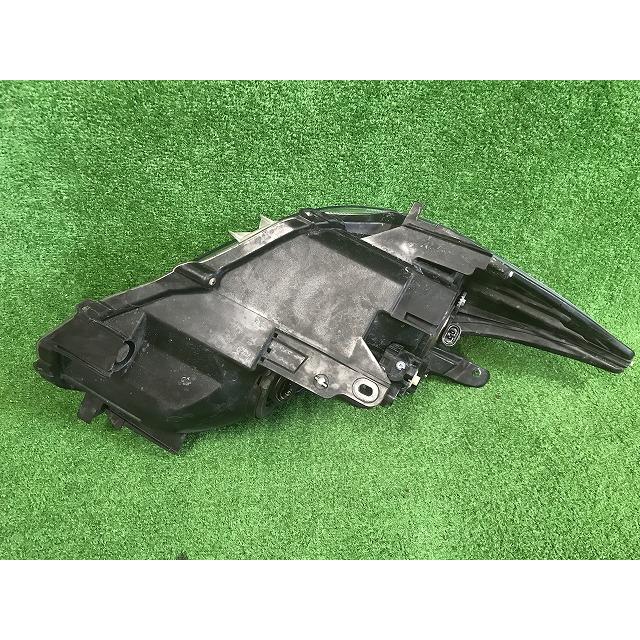 プリウス ZVW30 プリウス 純正 ハロゲンヘッドランプ ヘッドライト左