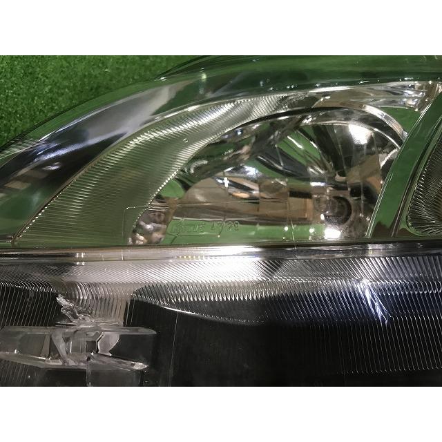 プリウス ZVW30 プリウス 純正 ハロゲンヘッドランプ ヘッドライト左