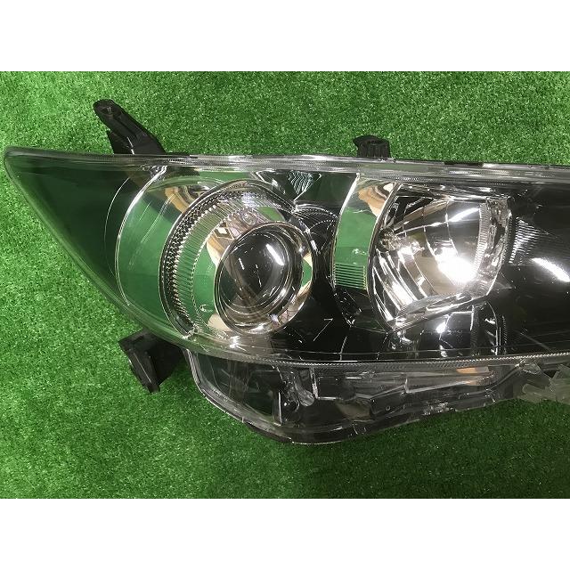 トヨタ（TOYOTA） ZGE20W ウィッシュ 純正 HIDヘッドランプ ヘッド