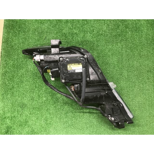 トヨタ（TOYOTA） ZGE20W ウィッシュ 純正 HIDヘッドランプ ヘッド
