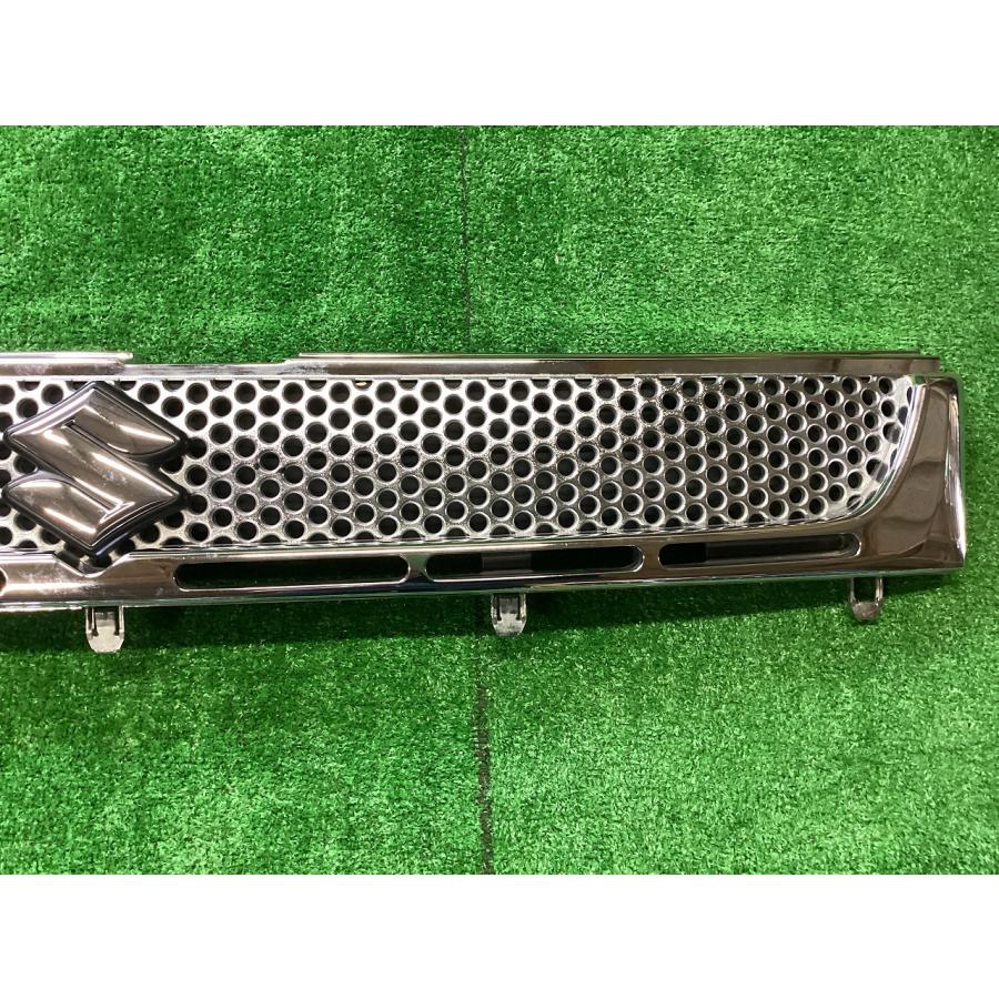 SUZUKI スズキ　エブリィ　ワゴン　フロントグリル　71717-68HC DA64W エブリィ フロントメッキグリル 71717-68HC a-3678 2F-24 SD