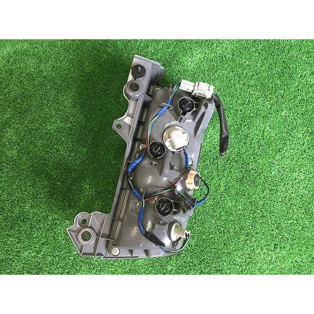エルグランド TNE52 下側 左テールランプ テールライト P8960 a-399