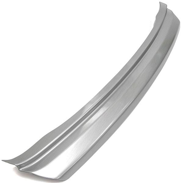 アルファロメオ MiToリアバンパープロテクター(カーボンルック)　17967 Alfa Romeo Stelvioリアバンパープロテクター(シルバー) : イタリア自動車雑貨店 |  イタリア車のパーツ、アクセサリーとグッズの公式オンラインショップ