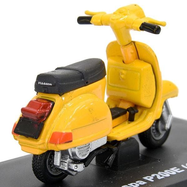 ベスパ 1/32 P200E 1978年ミニチュアモデル 18648 : イタリア自動車