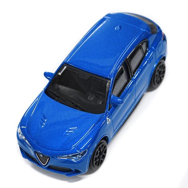 アルファロメオ（ALFA ROMEO） 1/43 Stelvio Quadrifoglioミニチュア
