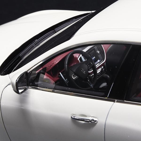 Maserati（マセラティ） 1/18 マセラティ純正 Ghibliミニチュアモデル