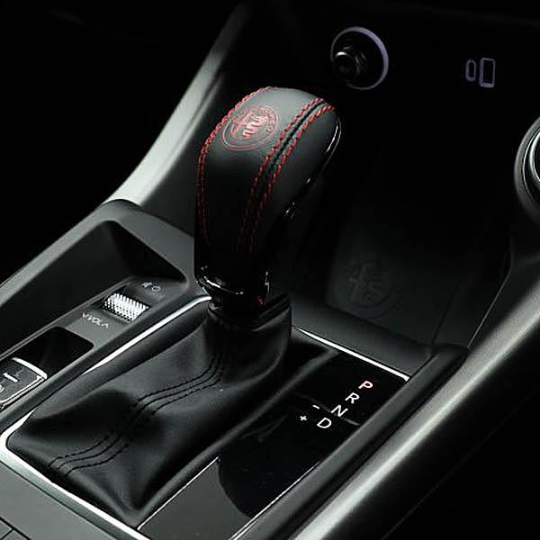 アルファロメオ（ALFA ROMEO） アルファロメオ純正Tonaleシフトノブ