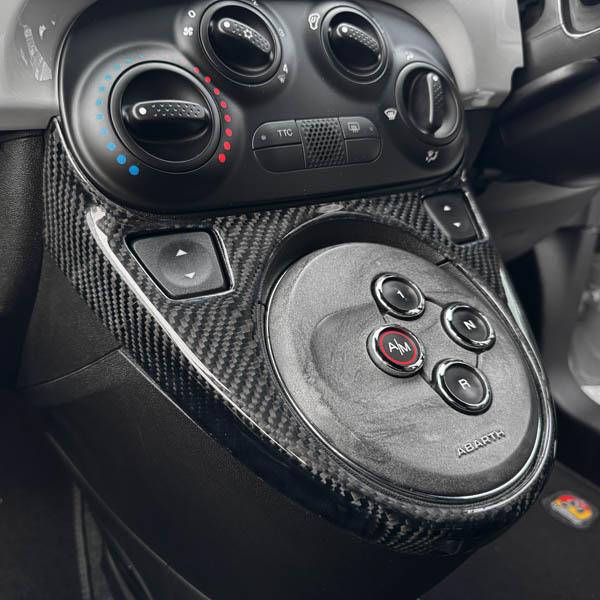 ★新品★アバルト595 フィアット500★シフトゲートパネル リアルカーボン調 アバルト（ABARTH） フィアット500 / アバルト500(シリーズ3)用シフト